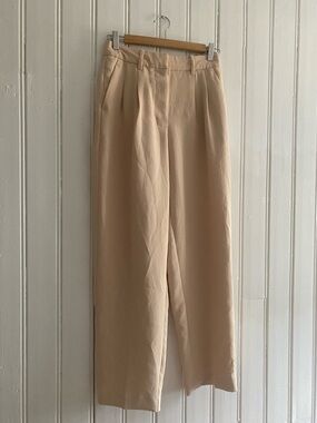 ARITZIA effortless pants crepette beige neutral size 4